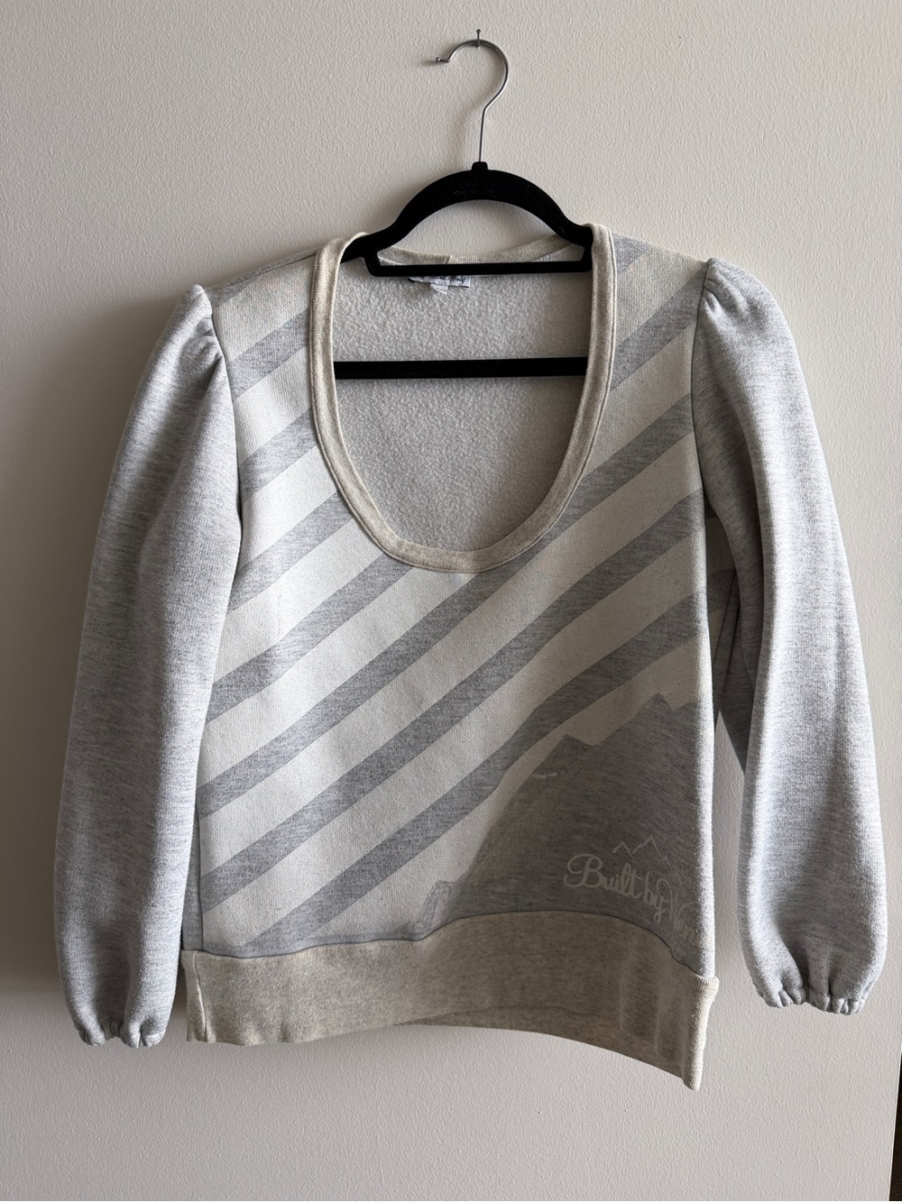 Vintage Built By Wendy Light Gray Striped Scoop-Neck Sweatshirt cliffs notes L